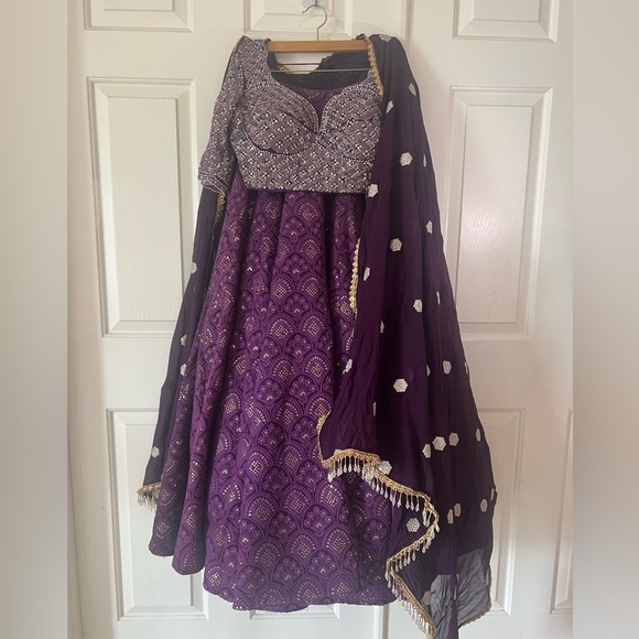 Heavy designer lehenga set - Picture 6 of 15